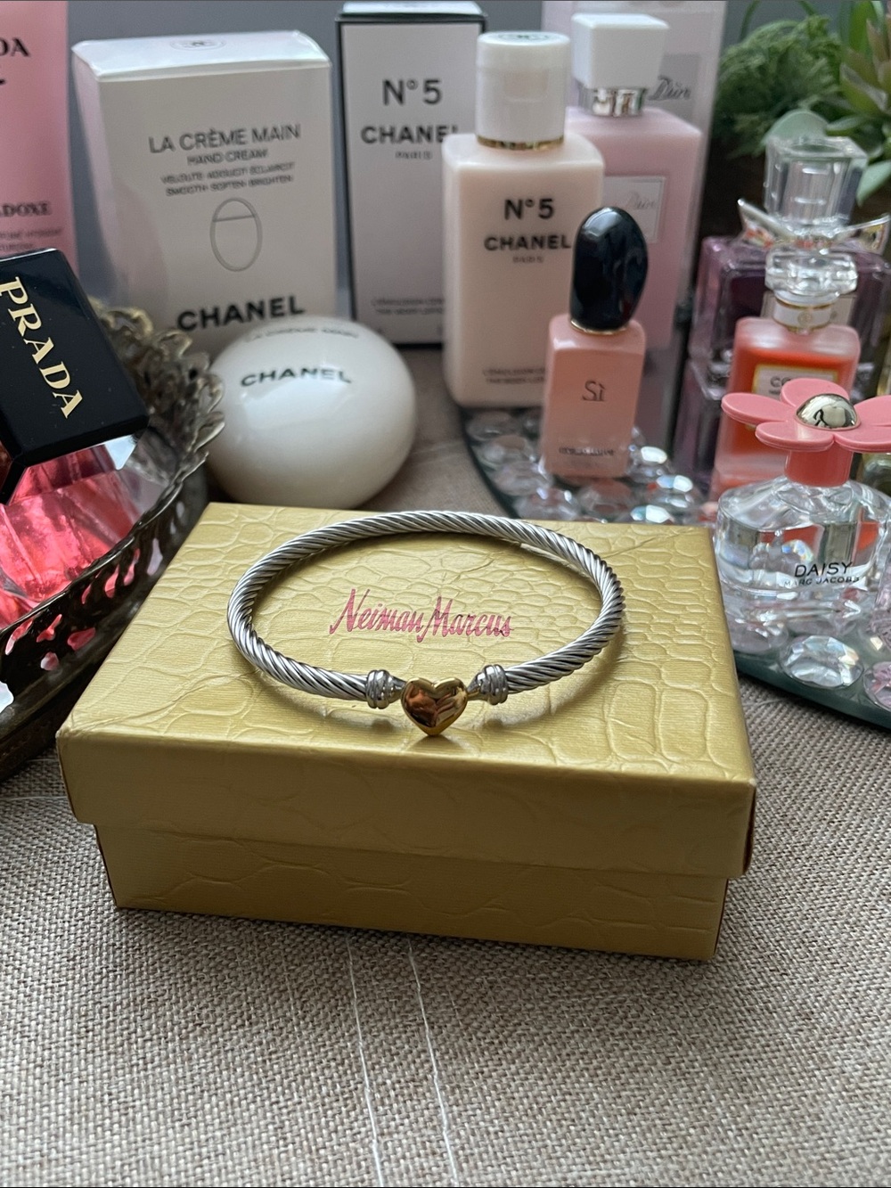 ✨ Two-Tone Cable Bangle Bracelet with Gold Heart Accent✨NEW